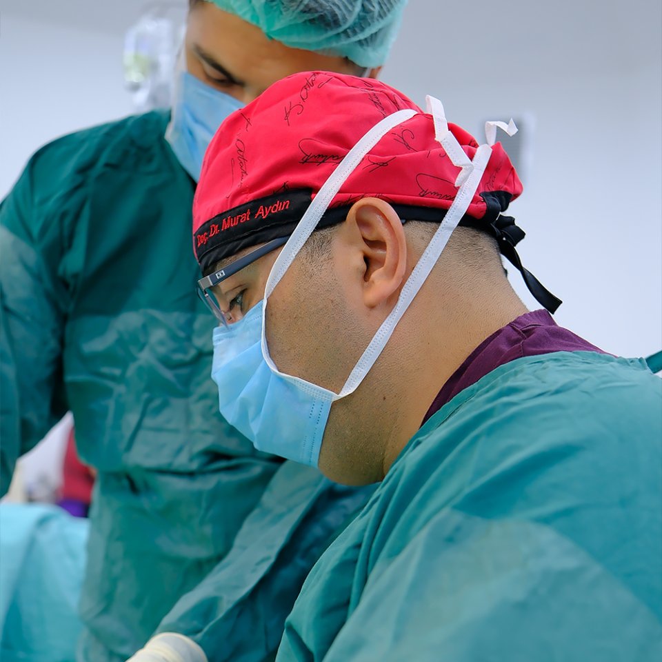 How is Hip Replacement Surgery Performed?